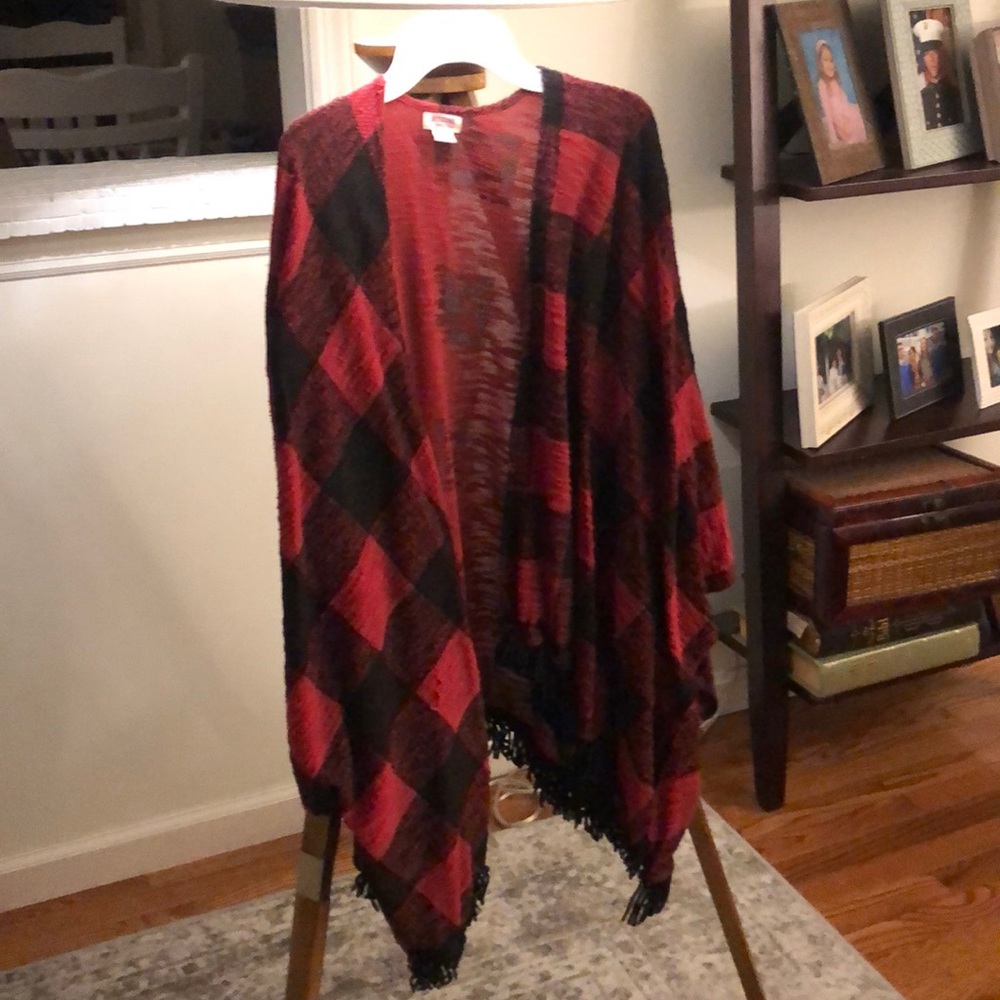 Buffalo check cape